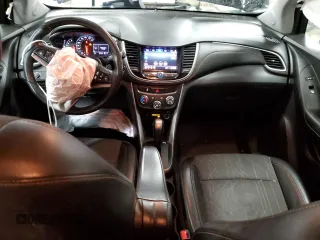 2020 Chevrolet Trax LT with VIN KL7CJLSB4LB000812, listed as a Copart auction lot 44650905 with 98,733 mi miles and Salvage Title. Bid and sale history available at DreamBid. Image 8.