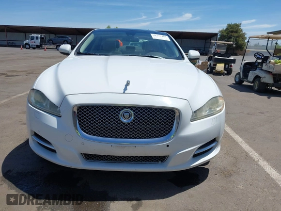 2012 Jaguar XJ z VIN SAJWA1CB4CLV33824, wystawiony jako IAAI lot #42279485 z przebiegiem 147 376 mil mil oraz . Historia ofert i sprzedaży dostępna na DreamBid. Obrazek 12.
