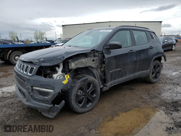 2018 Jeep Compass Latitude z VIN 3C4NJDBB8JT395817, wystawiony jako Copart lot #56929225 z przebiegiem 266 889 mil mil oraz Szkody całkowita. Historia ofert i sprzedaży dostępna na DreamBid. Obrazek 1.