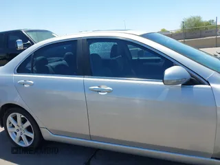2005 Acura TSX with VIN JH4CL969X5C007511, listed as a IAAI auction lot 42655475 with 197,982 mi miles and . Bid and sale history available at DreamBid. Image 13.