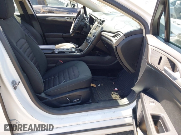 2018 Ford Fusion SE z VIN 3FA6P0LU1JR225930, wystawiony jako IAAI lot #42508239 z przebiegiem 202 272 mil mil oraz . Historia ofert i sprzedaży dostępna na DreamBid. Obrazek 5.