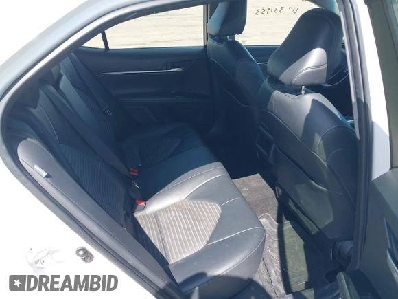 2018 Toyota Camry LE z VIN JTNB11HK2J3048094, wystawiony jako IAAI lot #42331953 z przebiegiem 239 000 mil mil oraz . Historia ofert i sprzedaży dostępna na DreamBid. Obrazek 8.