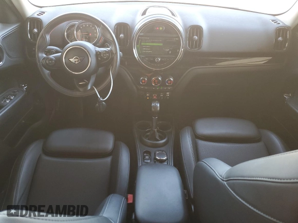 2019 MINI Countryman Cooper S with VIN WMZYT5C59K3E63967, listed as a Copart auction lot 73022644 with 56,638 mi miles and Salvage Title. Bid and sale history available at carsss.com. Image 8.
