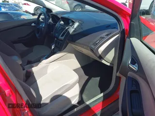 2012 Ford Focus SE with VIN 1FAHP3F27CL417875, listed as a IAAI auction lot 42128614 with 56,961 mi miles. Bid and sale history available at carsss.com. Image 5.