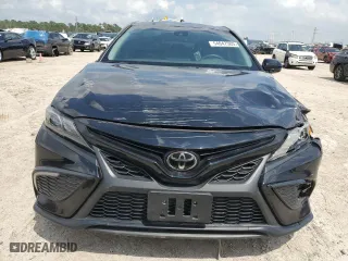 2024 Toyota Camry SE with VIN 4T1T11AK4RU889578, listed as a Copart auction lot 54047385 with 26,991 mi miles and Salvage Title. Bid and sale history available at carsss.com. Image 5.