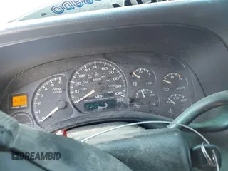 2001 GMC Yukon SLT z VIN 1GKEK13TX1R218315, wystawiony jako IAAI lot #42448454 z przebiegiem 290 859 mil mil oraz . Historia ofert i sprzedaży dostępna na DreamBid. Obrazek 7.