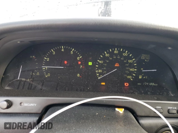 1994 Lexus LS z VIN JT8UF11E0R0206737, wystawiony jako Copart lot #79993844 z przebiegiem 174 188 mil mil oraz Szkody całkowita. Historia ofert i sprzedaży dostępna na DreamBid. Obrazek 9.