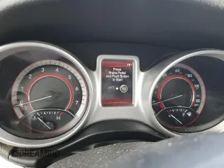 2017 Dodge Journey SXT с VIN 3C4PDCBG8HT590980, выставлен на аукционе Copart как лот 54672525 с пробегом Не указан миль и Списание • Salvage title. История ставок и продаж доступна на DreamBid. Изображение 9.