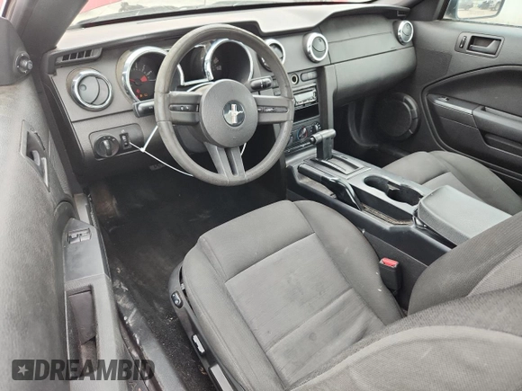 2005 Ford Mustang Deluxe с VIN 1ZVFT80N155125415, выставлен на аукционе Copart как лот 60487925 с пробегом 151 801 миль миль и Списание • Salvage title. История ставок и продаж доступна на DreamBid. Изображение 8.