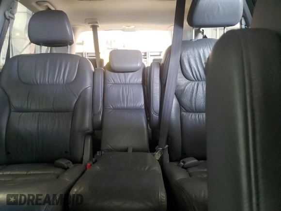 2006 Honda Odyssey EX-L z VIN 5FNRL38606B414740, wystawiony jako Copart lot #51861875 z przebiegiem 86 713 mil mil oraz Czysty tytuł • Clean title. Historia ofert i sprzedaży dostępna na DreamBid. Obrazek 10.