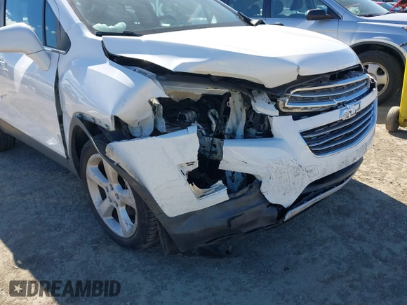 2015 Chevrolet Trax LTZ with VIN 3GNCJTSB2FL232354, listed as a IAAI auction lot 41701356 with 126,947 mi miles. Bid and sale history available at carsss.com. Image 6.
