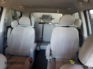 2011 Kia Sedona LX with VIN KNDMG4C72B6407573, listed as a Copart auction lot 76557444 with 192,229 mi miles and Clean Title. Bid and sale history available at carsss.com. Image 10.