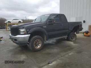 2001 Ford Super Duty F-250 XL with VIN 1FTNX21L81ED75824, listed as a Copart auction lot 51202085 with 257,803 mi miles and Salvage Title. Bid and sale history available at carsss.com. Image 1.