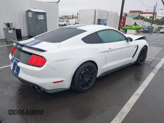 2017 Ford Mustang Shelby GT350 z VIN 1FA6P8JZ8H5521439, wystawiony jako IAAI lot #41689728 z przebiegiem 54 852 mil mil oraz . Historia ofert i sprzedaży dostępna na DreamBid. Obrazek 4.