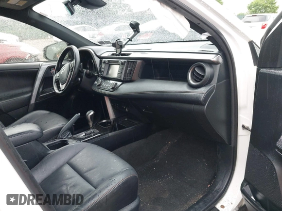 2018 Toyota RAV4 SE с VIN JTMJFREV7JJ748669, выставлен на аукционе IAAI как лот 42201518 с пробегом 111 570 миль миль и . История ставок и продаж доступна на DreamBid. Изображение 5.