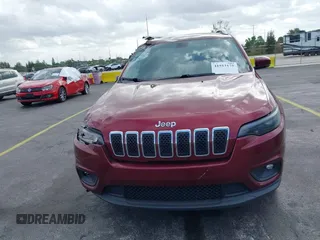 2019 Jeep Cherokee Latitude Plus with VIN 1C4PJLLB2KD331586, listed as a IAAI auction lot 41913175 with 92,563 mi miles. Bid and sale history available at carsss.com. Image 12.