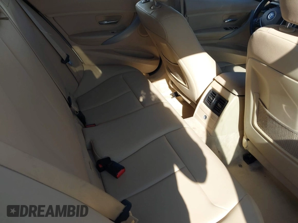 2014 BMW 3 Series 328i xDrive with VIN WBA3B3C56EJ981496, listed as a IAAI auction lot 41822862 with 137,700 mi miles. Bid and sale history available at carsss.com. Image 8.