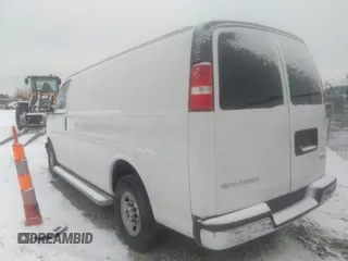 2018 GMC Savana Cargo with VIN 1GTW7AFG6J1902874, listed as a IAAI auction lot 41074511 with 70,760 mi miles. Bid and sale history available at carsss.com. Image 3.