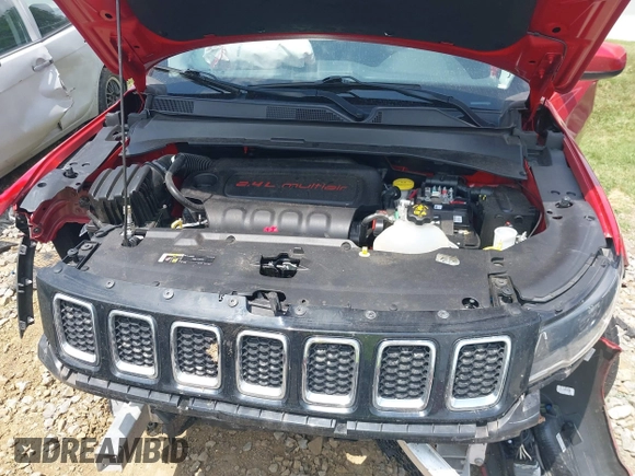 2020 Jeep Compass Latitude z VIN 3C4NJDBB6LT173909, wystawiony jako IAAI lot #42615635 z przebiegiem 34 212 mil mil oraz . Historia ofert i sprzedaży dostępna na DreamBid. Obrazek 10.