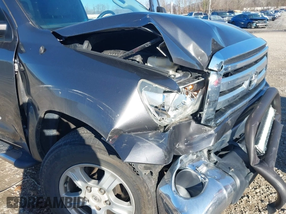 2013 Toyota Tundra z VIN 5TFRM5F18DX062669, wystawiony jako IAAI lot #41492200 z przebiegiem 100 531 mil mil oraz . Historia ofert i sprzedaży dostępna na DreamBid. Obrazek 17.