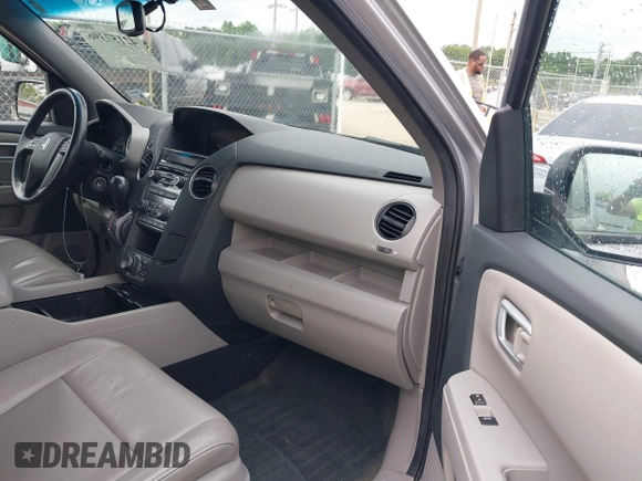 2014 Honda Pilot EX-L with VIN 5FNYF3H73EB011880, listed as a IAAI auction lot 42157396 with 73,881 mi miles and . Bid and sale history available at carsss.com. Image 5.