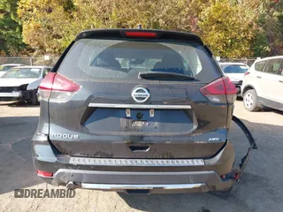 2019 Nissan Rogue SL with VIN 5N1AT2MV0KC826986, listed as a IAAI auction lot 40734371 with 72,662 mi miles and . Bid and sale history available at carsss.com. Image 17.