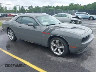 2017 Dodge Challenger R/T Plus z VIN 2C3CDZBT5HH594156, wystawiony jako IAAI lot #42223880 z przebiegiem 71 705 mil mil oraz . Historia ofert i sprzedaży dostępna na DreamBid. Obrazek 1.