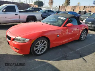 2008 BMW Z4 3.0i z VIN 4USBU33528LW76296, wystawiony jako Copart lot #86961994 z przebiegiem 56 114 mil mil oraz Szkoda całkowita • Salvage title. Historia ofert i sprzedaży dostępna na DreamBid. Obrazek 1.