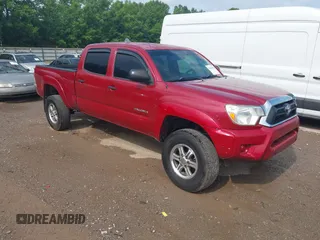 2014 Toyota Tacoma z VIN 3TMMU4FN8EM068048, wystawiony jako IAAI lot #42548095 z przebiegiem 126 332 mil mil oraz . Historia ofert i sprzedaży dostępna na DreamBid. Obrazek 1.