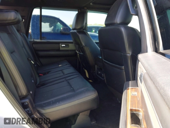 2016 Ford Expedition Platinum z VIN 1FMJU1MT8GEF08065, wystawiony jako IAAI lot #41948186 z przebiegiem 65 969 mil mil oraz . Historia ofert i sprzedaży dostępna na DreamBid. Obrazek 8.