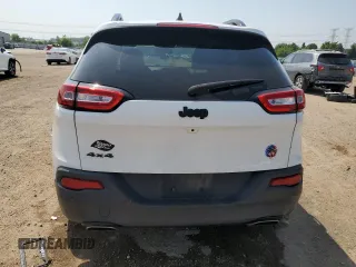 2016 Jeep Cherokee Latitude z VIN 1C4PJMCS2GW220912, wystawiony jako Copart lot #60534175 z przebiegiem 182 682 mil mil oraz Szkoda całkowita • Salvage title. Historia ofert i sprzedaży dostępna na DreamBid. Obrazek 6.