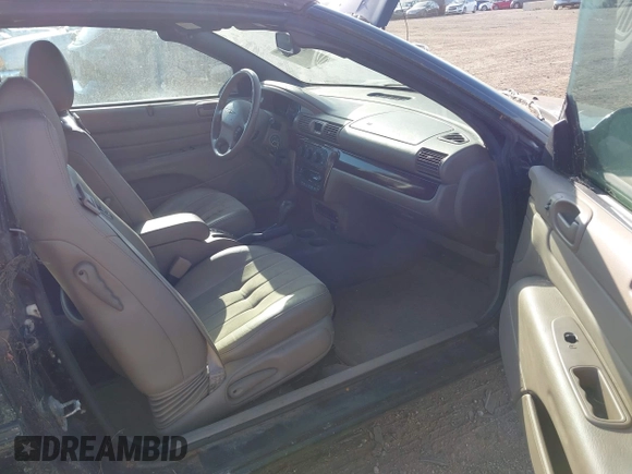 2004 Chrysler Sebring LXi with VIN 1C3EL55R64N360632, listed as a IAAI auction lot 42780724 with 52,092 mi miles and . Bid and sale history available at DreamBid. Image 5.
