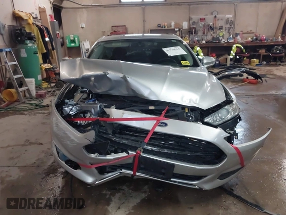 2013 Ford Fusion SE with VIN 3FA6P0HR7DR297028, listed as a IAAI auction lot 41934568 with 192,365 mi miles. Bid and sale history available at carsss.com. Image 6.