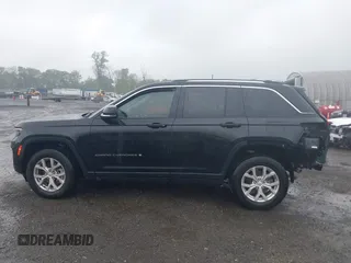 2023 Jeep Grand Cherokee Limited z VIN 1C4RJHBG8PC606569, wystawiony jako IAAI lot #42240268 z przebiegiem 32 892 mil mil oraz . Historia ofert i sprzedaży dostępna na DreamBid. Obrazek 15.