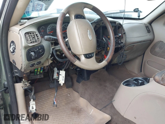 2002 Ford F-150 XLT with VIN 1FTRW08L42KE05595, listed as a IAAI auction lot 42108052 with 1 mi miles. Bid and sale history available at carsss.com. Image 12.