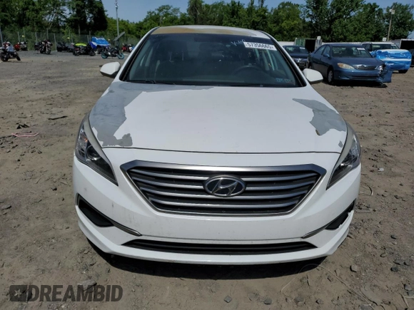2016 Hyundai Sonata SE z VIN 5NPE24AF1GH385558, wystawiony jako Copart lot #57356665 z przebiegiem 98 991 mil mil oraz Czysty tytuł • Clean title. Historia ofert i sprzedaży dostępna na DreamBid. Obrazek 5.
