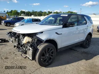 2022 Land Rover Discovery HSE R-Dynamic with VIN SALRM4EU4N2460992, listed as a Copart auction lot 60807804 with 42,244 mi miles and Salvage Title. Bid and sale history available at carsss.com. Image 1.