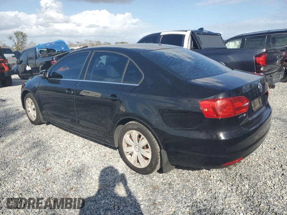 2013 Volkswagen Jetta SE z VIN 3VWDX7AJ2DM301057, wystawiony jako Copart lot #85076104 z przebiegiem 126 684 mil mil oraz Czysty tytuł • Clean title. Historia ofert i sprzedaży dostępna na DreamBid. Obrazek 2.