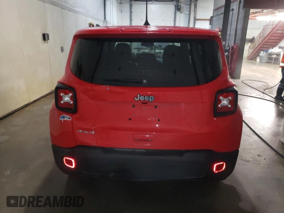 2021 Jeep Renegade Jeepster z VIN ZACNJDAB8MPM81851, wystawiony jako Copart lot #49913615 z przebiegiem 56 130 mil mil oraz Czysty tytuł • Clean title. Historia ofert i sprzedaży dostępna na DreamBid. Obrazek 6.