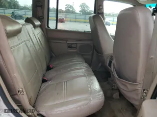 2000 Mercury Mountaineer Convenience with VIN 4M2ZU66EXYUJ20100, listed as a Copart auction lot 89242765 with 178,600 mi miles and Salvage Title. Bid and sale history available at carsss.com. Image 11.