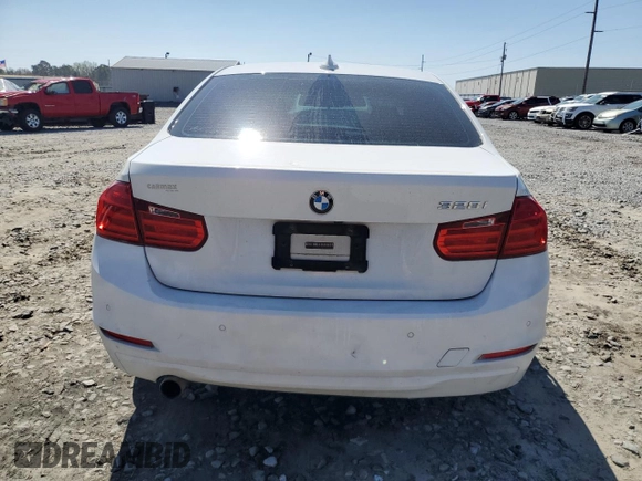2015 BMW 3 Series 320i xDrive z VIN WBA3C3G51FNT53248, wystawiony jako Copart lot #48796835 z przebiegiem 134 063 mil mil oraz Szkoda całkowita • Salvage title. Historia ofert i sprzedaży dostępna na DreamBid. Obrazek 6.