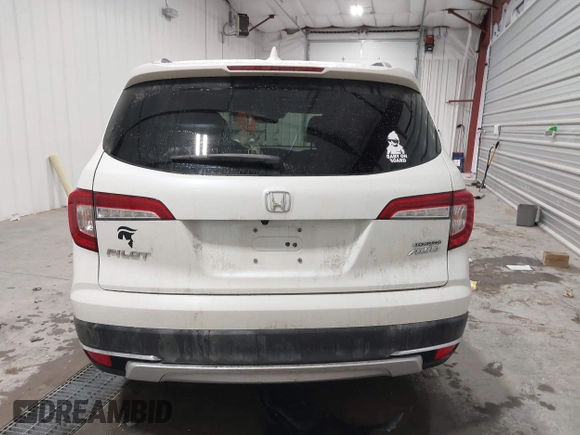 2019 Honda Pilot Touring 7-Passenger with VIN 5FNYF6H64KB005798, listed as a IAAI auction lot 41551933 with 103,151 mi miles. Bid and sale history available at carsss.com. Image 16.