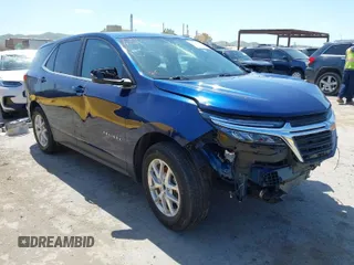 2022 Chevrolet Equinox LT with VIN 2GNAXKEV1N6131220, listed as a IAAI auction lot 41726514 with 60,462 mi miles. Bid and sale history available at carsss.com. Image 1.
