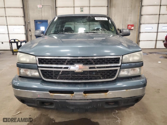 2006 Chevrolet Silverado 1500 LT2 with VIN 2GCEK13T561236765, listed as a Copart auction lot 45927015 with 279,046 mi miles and Clean Title. Bid and sale history available at carsss.com. Image 5.