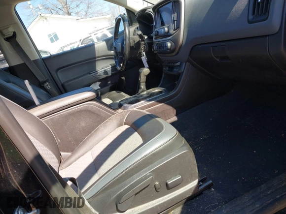 2019 Chevrolet Colorado 2WD Z71 with VIN 1GCGSDEN0K1181991, listed as a IAAI auction lot 41590482 with 38,432 mi miles. Bid and sale history available at carsss.com. Image 5.
