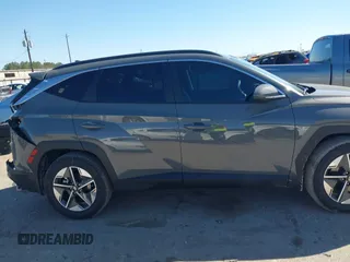 2025 Hyundai Tucson SEL with VIN 5NMJB3DE7SH501802, listed as a IAAI auction lot 41732301 with 2,942 mi miles and . Bid and sale history available at DreamBid. Image 13.
