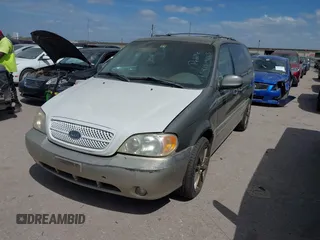 2004 Kia Sedona LX with VIN KNDUP131546549302, listed as a IAAI auction lot 41819215 with 125,881 mi miles. Bid and sale history available at carsss.com. Image 2.
