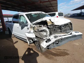 2017 Ford F-150 XL with VIN 1FTEW1CP9HKC41185, listed as a IAAI auction lot 41709828 with 121,915 mi miles. Bid and sale history available at carsss.com. Image 1.