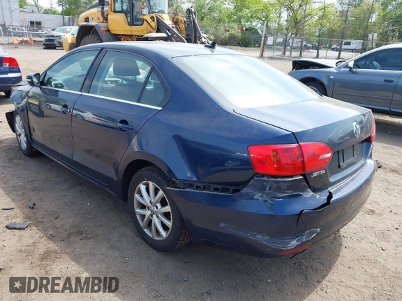 2013 Volkswagen Jetta SE with VIN 3VWDP7AJ7DM385781, listed as a IAAI auction lot 42160368 with 95,550 mi miles and . Bid and sale history available at DreamBid. Image 3.
