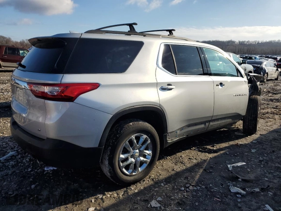 2021 Chevrolet Traverse LT Cloth z VIN 1GNEVGKW1MJ150675, wystawiony jako Copart lot #84713524 z przebiegiem 32 440 mil mil oraz Szkoda całkowita • Salvage title. Historia ofert i sprzedaży dostępna na DreamBid. Obrazek 3.